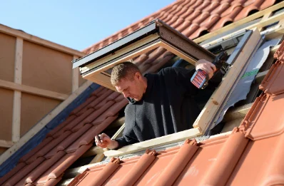 Pose de fenêtres de toit Velux à Conliège